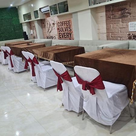 Immense Residency Hotel Faridabad Eksteriør billede