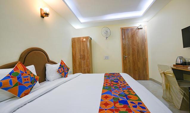 Immense Residency Hotel Faridabad Eksteriør billede