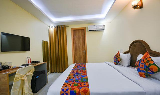 Immense Residency Hotel Faridabad Eksteriør billede