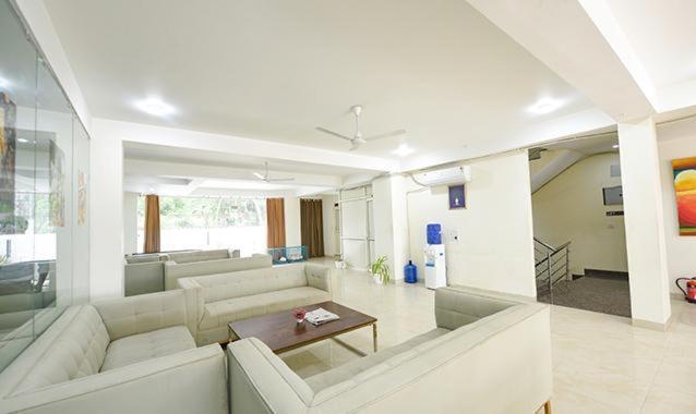Immense Residency Hotel Faridabad Eksteriør billede