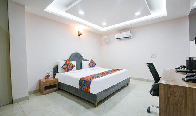 Immense Residency Hotel Faridabad Eksteriør billede