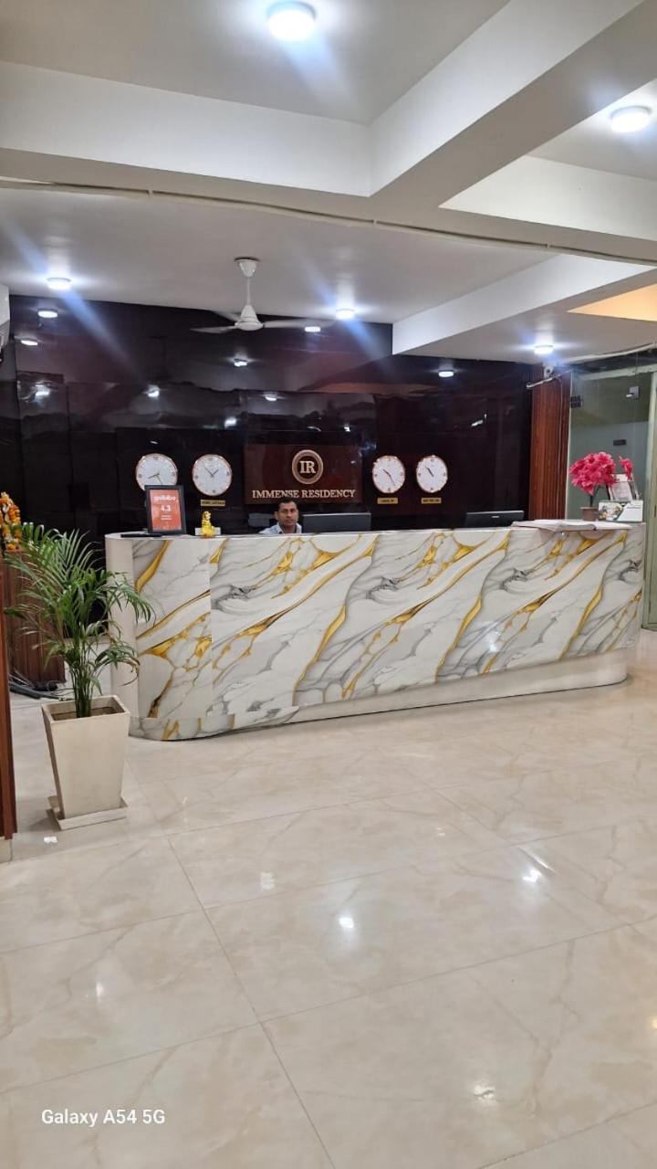 Immense Residency Hotel Faridabad Eksteriør billede