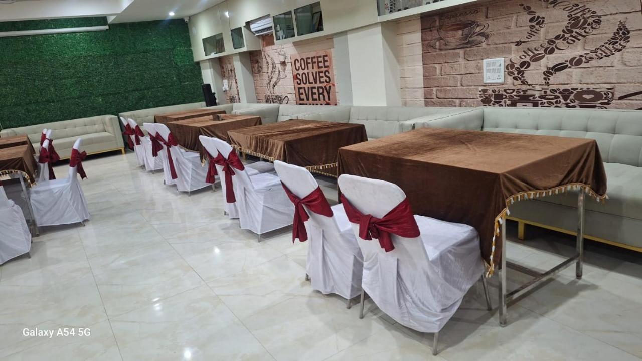 Immense Residency Hotel Faridabad Eksteriør billede